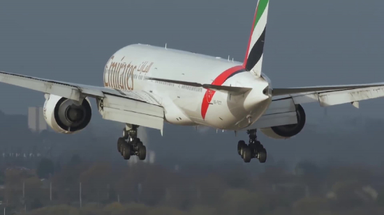 Almost Landing Emirates